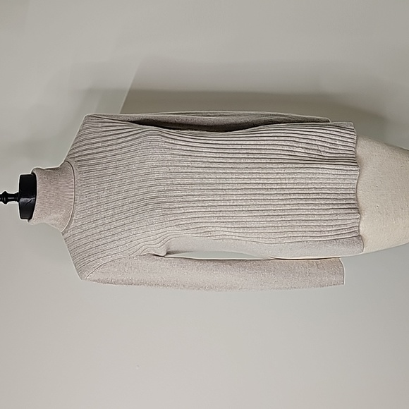 Lafayette 148 Cashmere Sweater - Picture 1 of 12